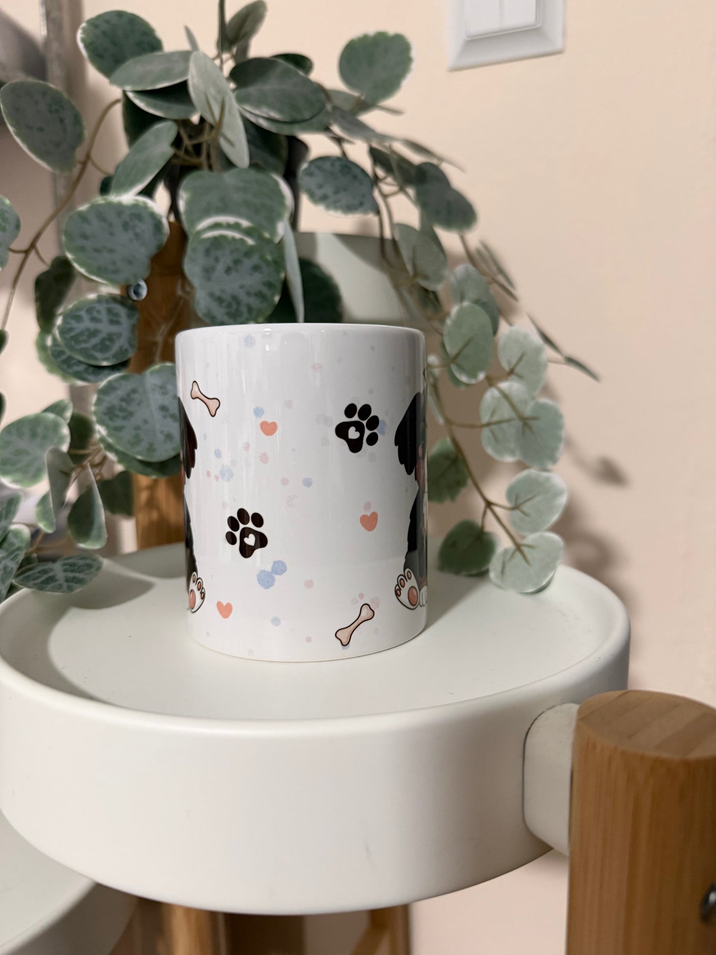 Tasse Hund mit Pfotenabdruck