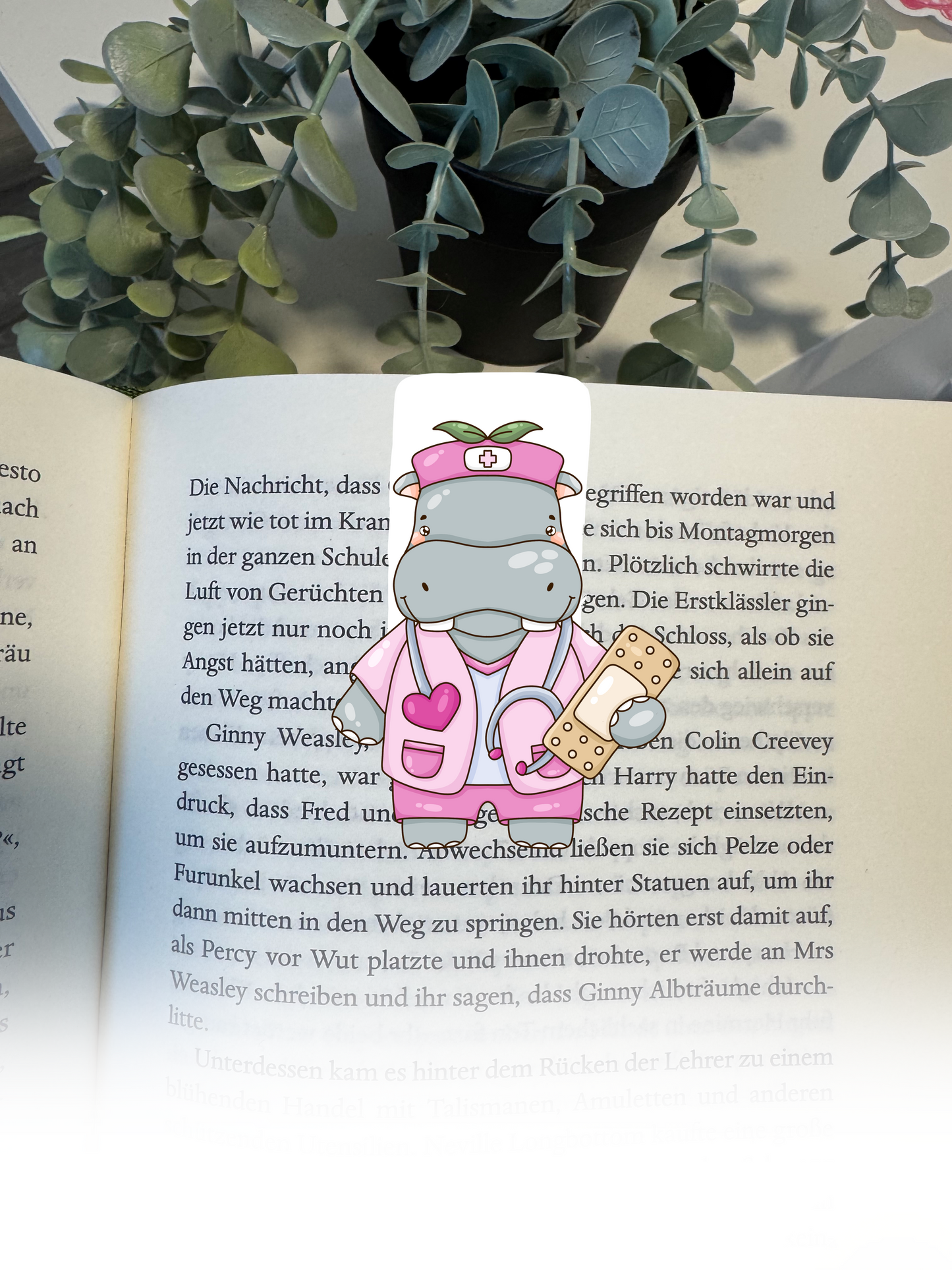 Lesezeichen Nilpferd Krankenschwester